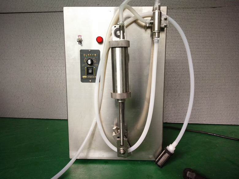 FZH-100液體定量灌裝機